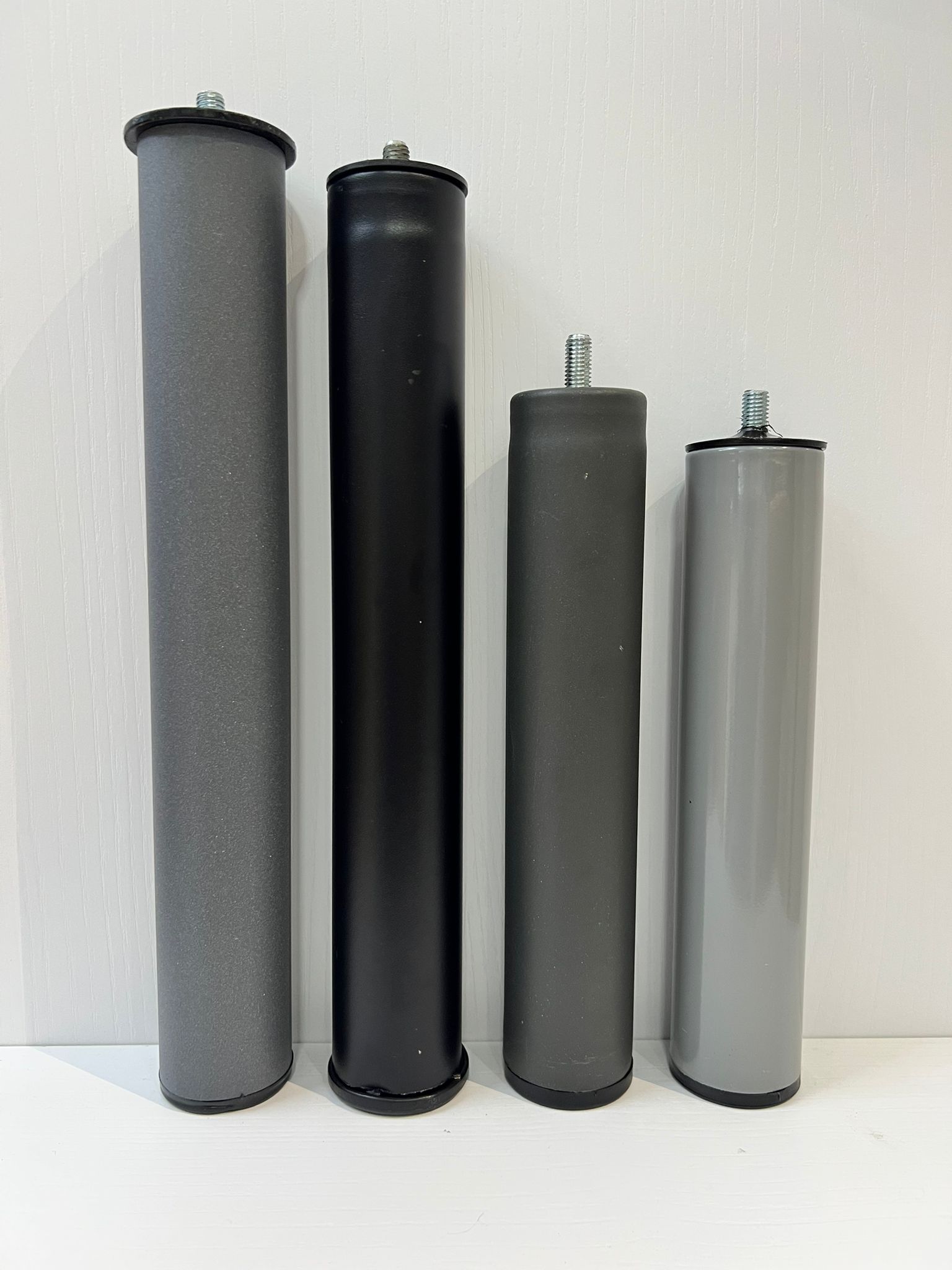 170- Patas para canapé de hierro 24,5 / 26,5 / 33,5 / 35 cms.